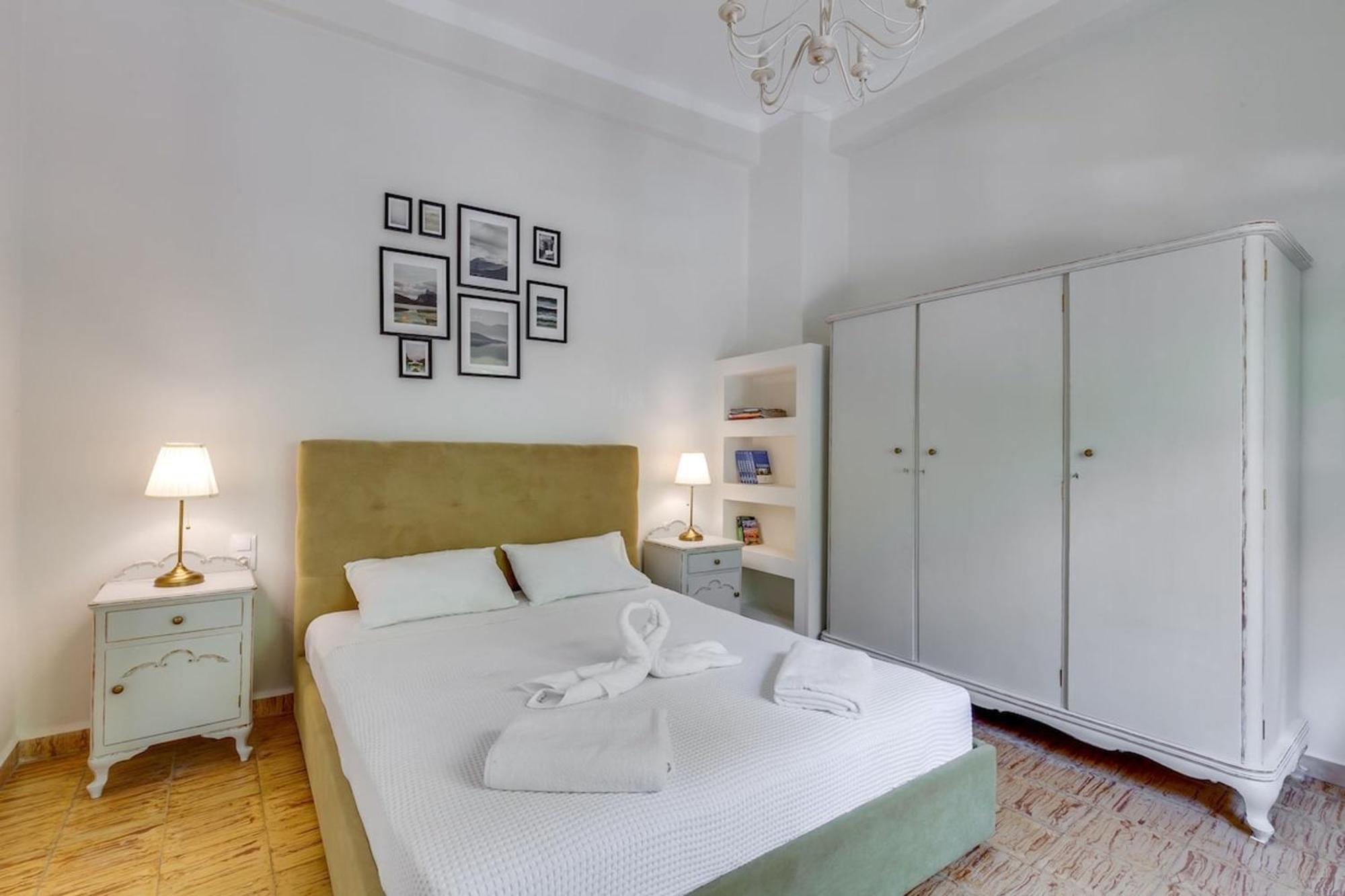 Samouil Apartment Steps From The Beach 하니아 외부 사진