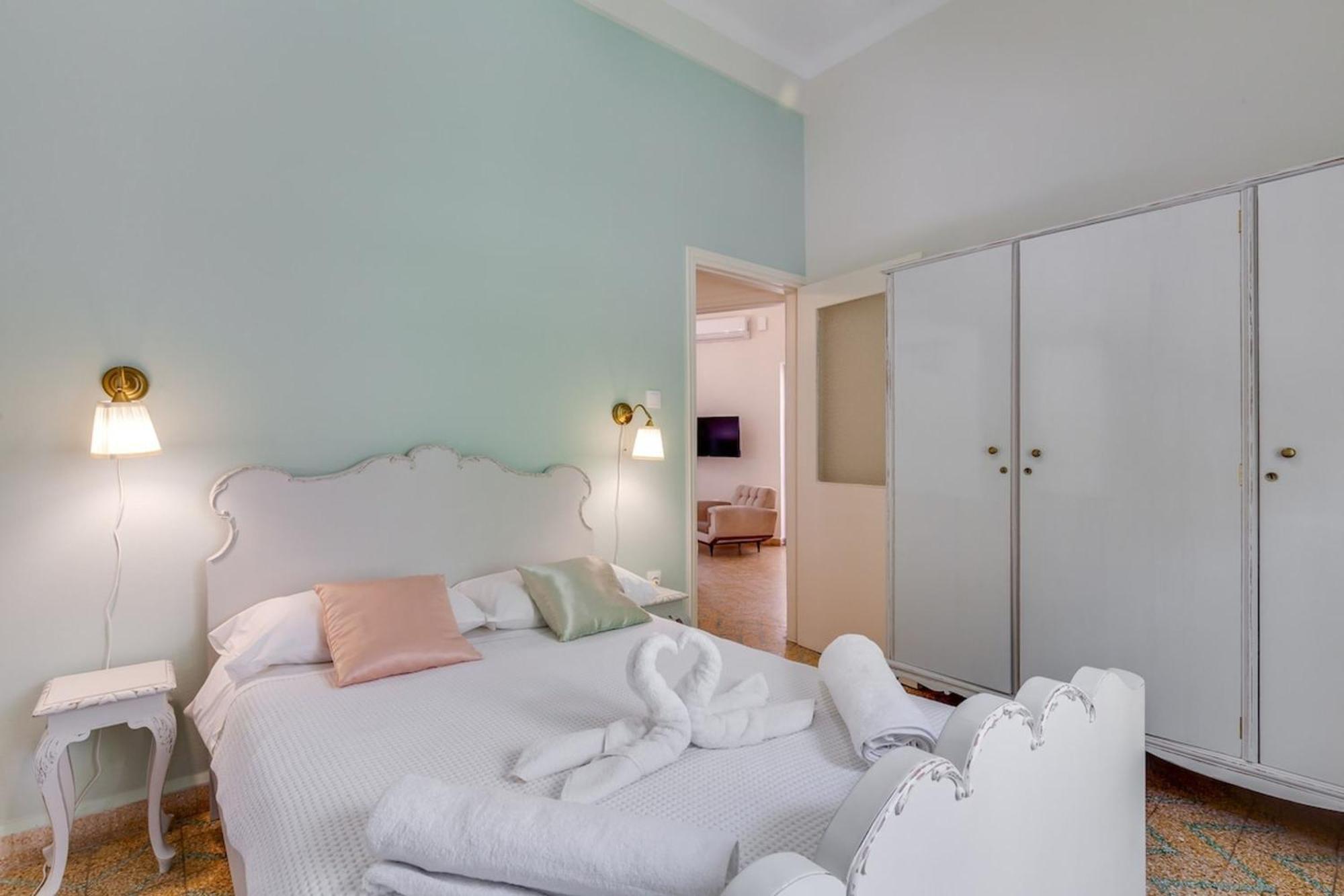 Samouil Apartment Steps From The Beach 하니아 외부 사진
