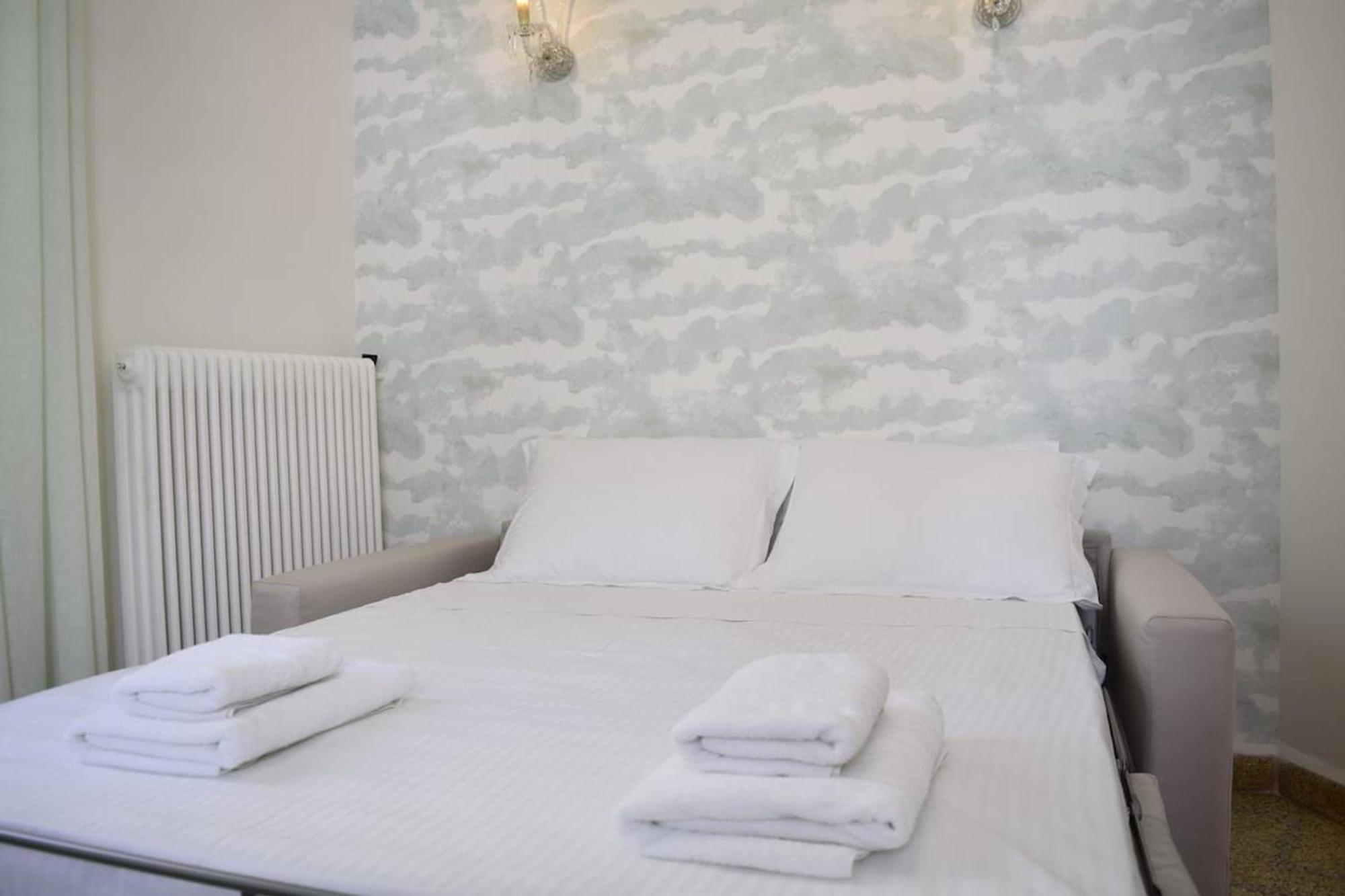 Samouil Apartment Steps From The Beach 하니아 외부 사진